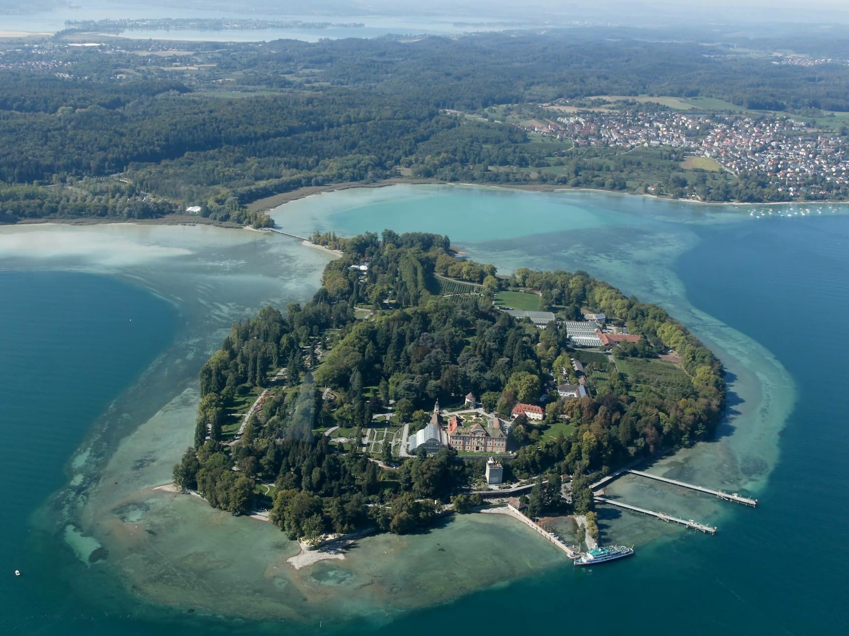 Insel Mainau mit Hund